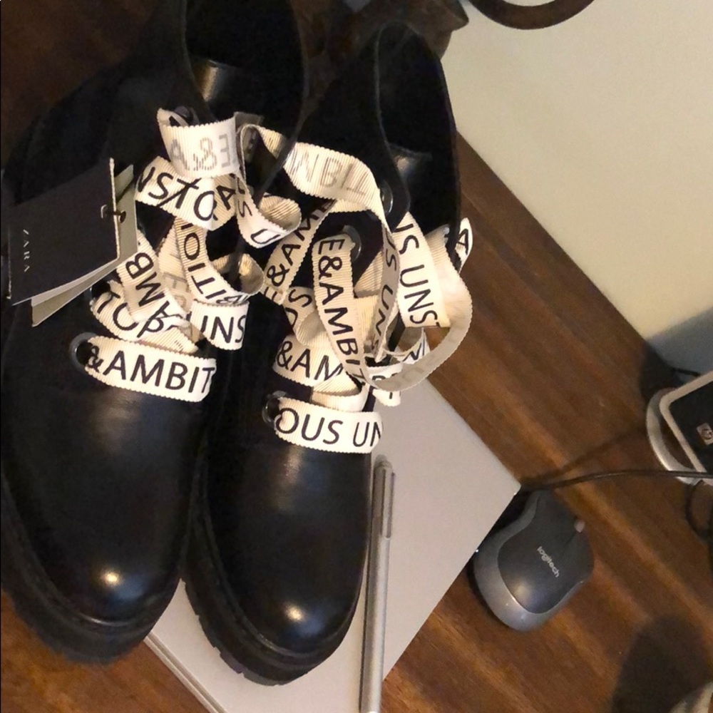 Combat boots 🥾